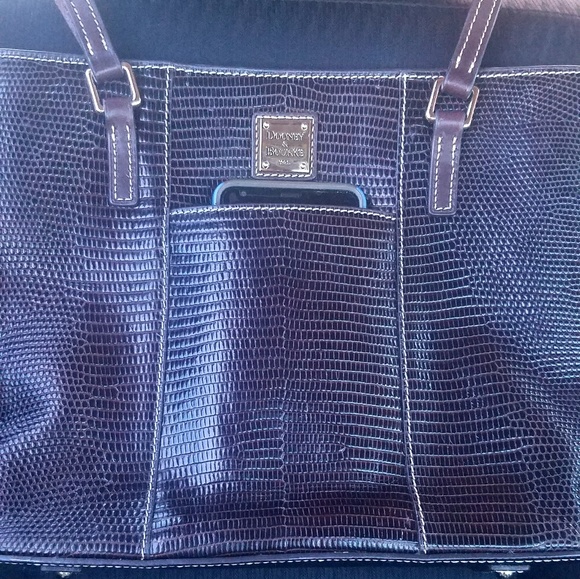 Dooney & Bourke pocketbook - Picture 4 of 8